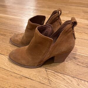 Jeffrey Campbell 8.5M tan suede booties